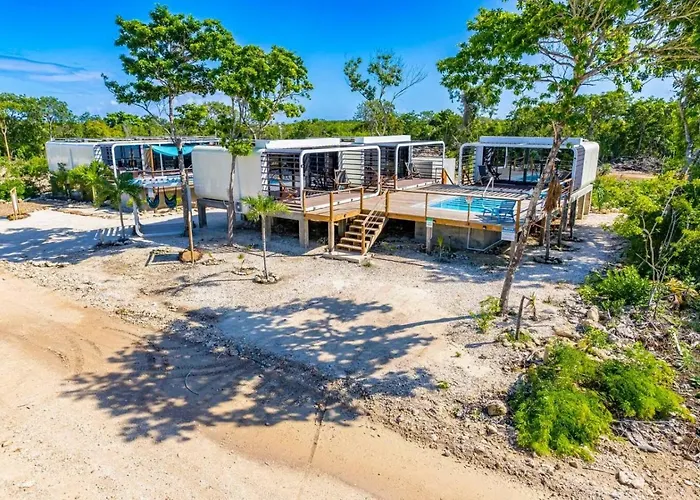 Cozy Secret Getaway 3bd House W 3 Casitas And 2 Pools * San Pedro (Ambergris Caye)