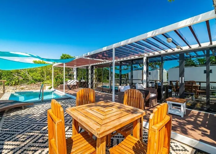 Cozy Secret Getaway 3bd House W 3 Casitas And 2 Pools * San Pedro (Ambergris Caye)